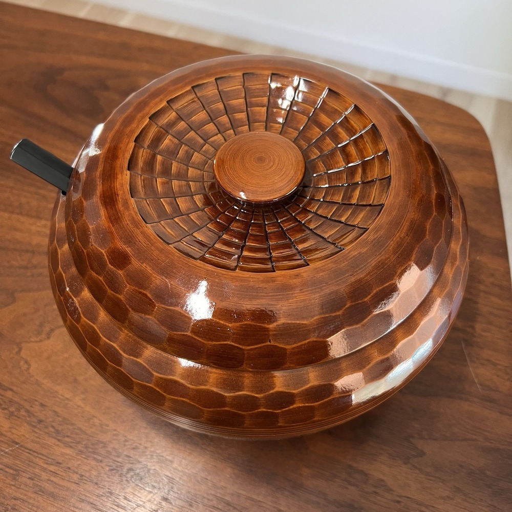 Japan 10" Honeycomb Rice Serving Bowl Faux Teak Lacquer Lid Hammered MCM Ohitsu - Picture 2 of 4